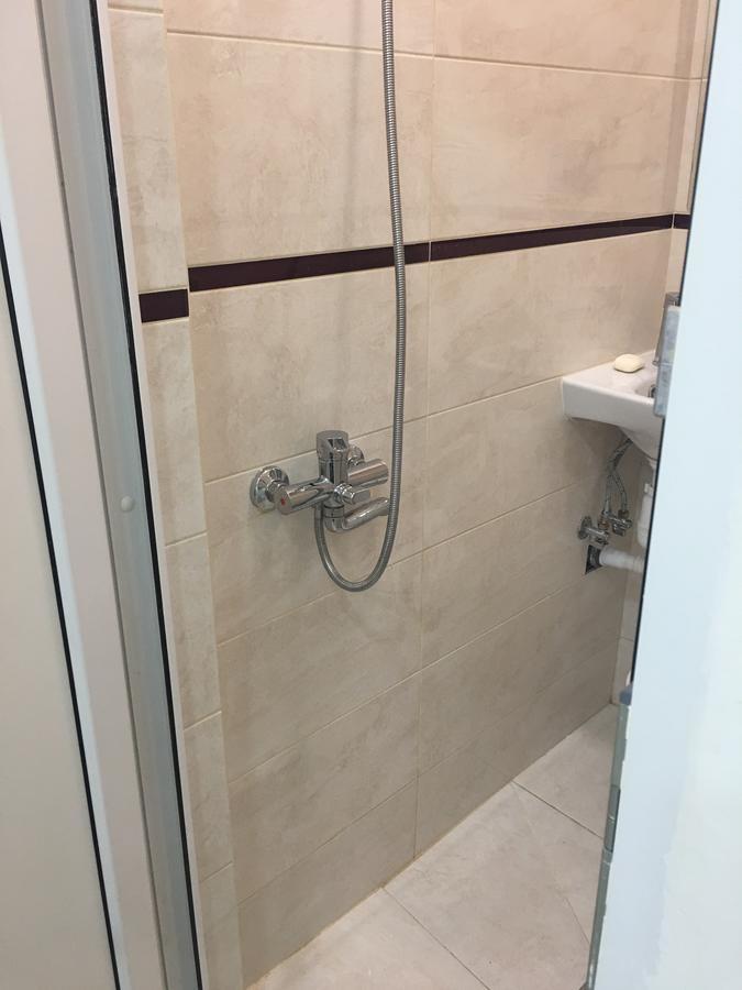 קייב Hostel Vokzal מראה חיצוני תמונה