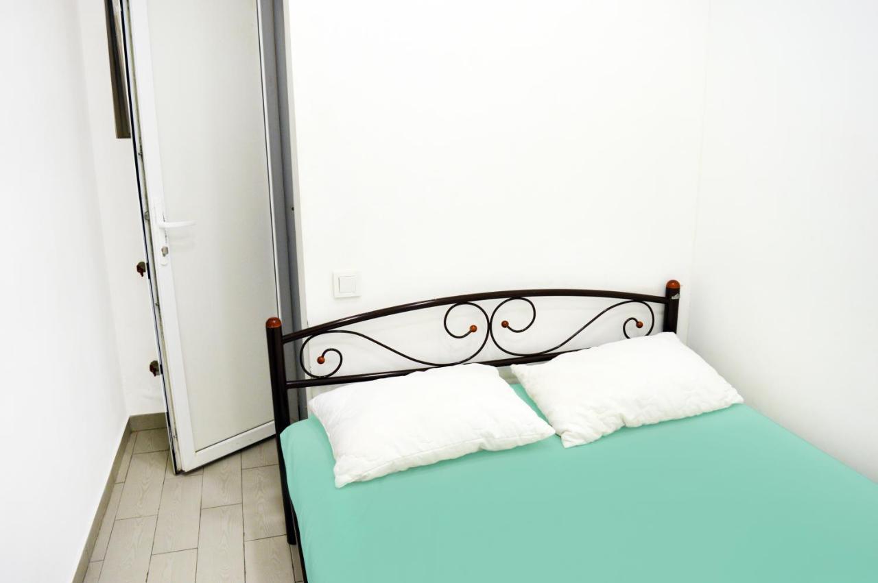 קייב Hostel Vokzal מראה חיצוני תמונה